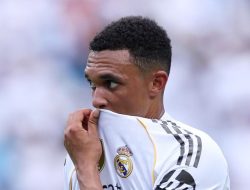 “Beban Kritik Steven Gerrard pada Trent Alexander-Arnold: Bagaimana Ini Akan Mempengaruhi Kariernya?”