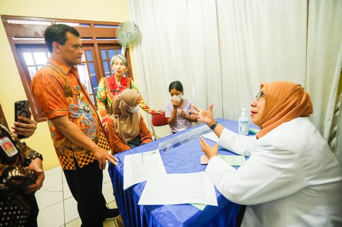 Lansia Rentan Depresi, Pemprov Jateng Inovasi Layanan Kejiwaan