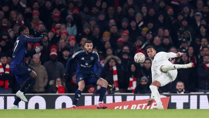 **Arsenal Kena Denda Rp 11 M, Violasi Alokasi Tiket di Piala FA vs MU**