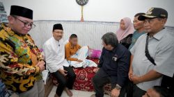 Gus Ipul Jenguk Santri Korban Ponpes Ambruk: Menyemangati Rosi dalam Masa Pemulihan