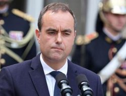 Macron Rebut Perhatian dengan Kembali Mentransfer Kebijakan kepada Lecornu sebagai PM Prancis