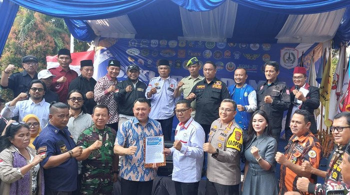 [Kapolres Jakut Gelar Deklarasi Damai-Doa Bersama Bareng Warga: Apakah Ini Solusi untuk Kebangkitan Kriminalitas?]