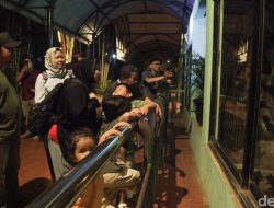 Malam Pertama TM Ragunan, Warga Beramai-Arami Sambut Antusiasme Tinggi