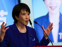 Calon PM Jepang, Sanae Takaichi, Memicu Kontroversi dengan Menolak ‘Work-Life Balance’