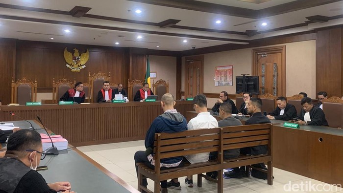 Hukuman 4 Tahun Bagi 4 Bos Perusahaan Swasta dalam Kasus Gula yang Mengejutkan