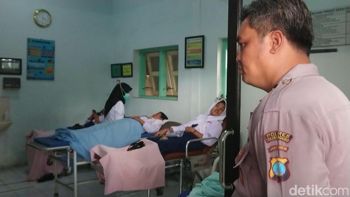 38 Siswa di Tulungagung Diduga Keracunan Usai Santap MBG Menu Ayam Kecap, Apa yang Terjadi?