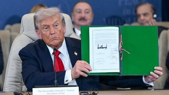 **Trump, El-Sisi, dan Erdogan Resmi Teken Perjanjian Perdamaian di Gaza: Era Baru bagi Konflik Berabad-Abad**