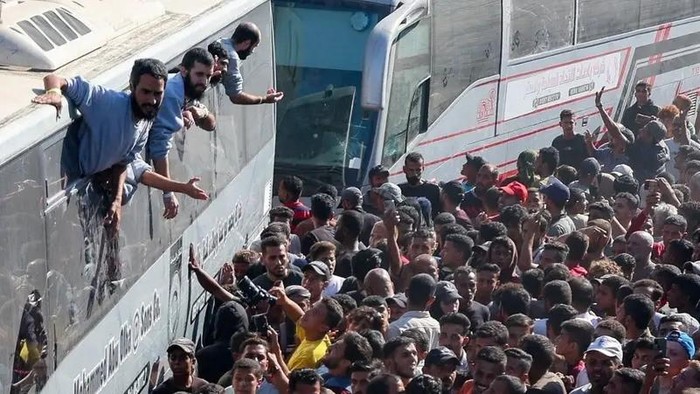 **Pembebasan Ribuan Tahanan Palestina, Gaza Bersorak-sorai Setelah 20 Sandera Diselamatkan**