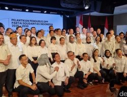 “Ciri-ciri Bapak J Ketua Dewan Pembina PSI: Siapa di Balik Panggung PSI?”