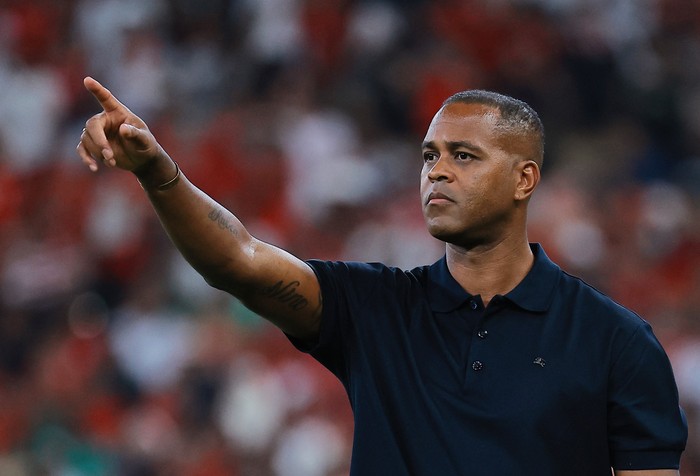 **Rapat Exco PSSI Bahas Nasib Kluivert, Tunda Evaluasi Setelah Gagal di Kualifikasi Piala Dunia**