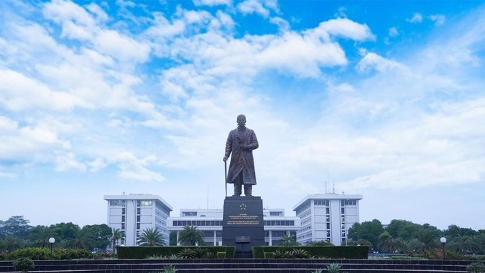 **Panglima TNI Mutasi 286 Perwira: Kadispenad hingga Sesmilpres dalam Restrukturisasi Besar-Besaran**