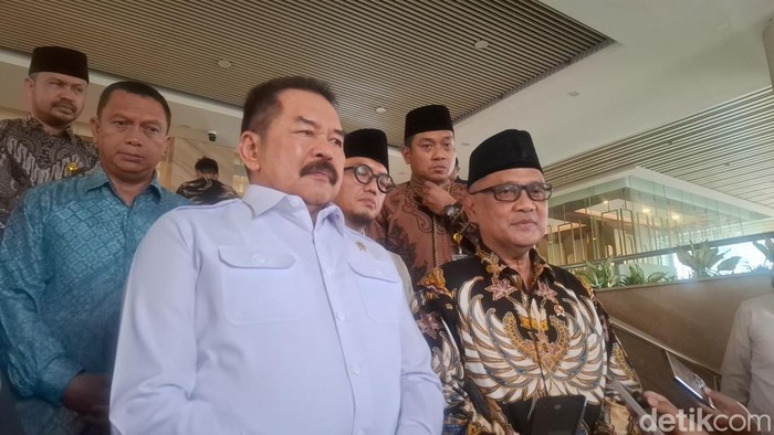 **Menteri Haji Gandeng Jaksa Agung, Buka Gerbang Transparansi dan Antikorupsi**