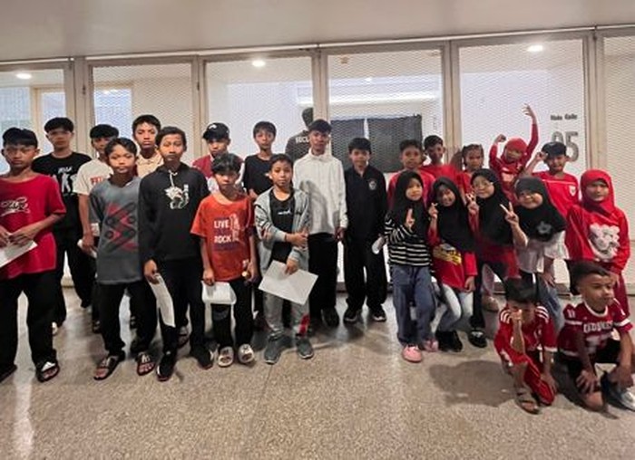 **Momen Anak dengan Down Syndrome Hingga Panti Asuhan Nonton Timnas U-23 vs India**