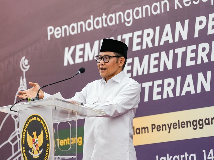 **Menko PM: Pesantren, Kunci Akses Pendidikan untuk Masyarakat Miskin**