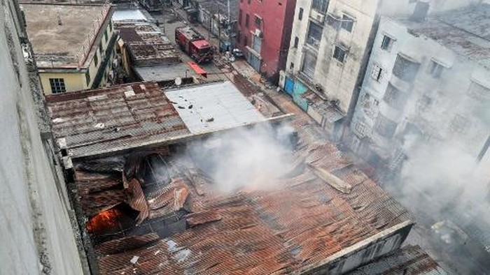 Tragedi Mengerikan: 16 Orang Tewas dalam Kebakaran Pabrik Kimia di Dhaka, Bangladesh