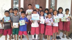 “Anak Pelosok NTT Terima Buku, Masa Depat Mereka Bersinar!”