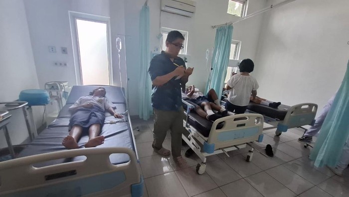 **Puluhan Siswa SMP di Toba Keracunan MBG, Sampel Makanan Berlendir, 84 Orang Terdampak**