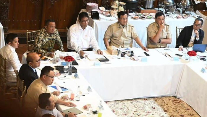 Ratas di Kertanegara: Prabowo Subianto Turunkan Strategi Pangan dan DHE