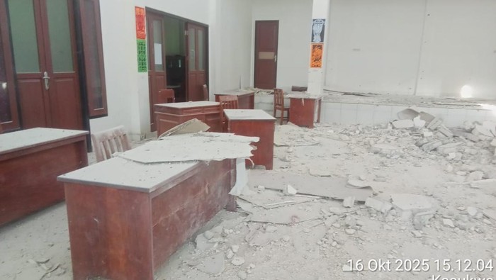 Gempa M 6,6 di Sarmi Papua: Puluhan Bangunan Rusak, Apakah Ini Pertanda Bencana Lebih Besar?