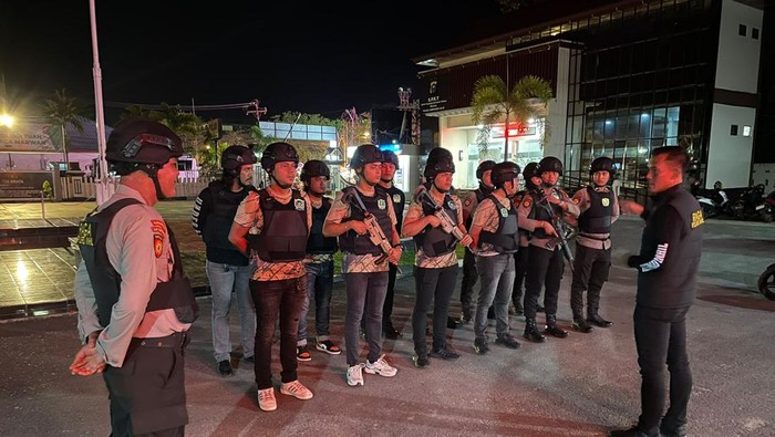 Tim RAGA Polres Inhil Bersiagakan Warga dengan Patroli Malam, Bawa Rasa Aman ke Tren Sosial Terkini!