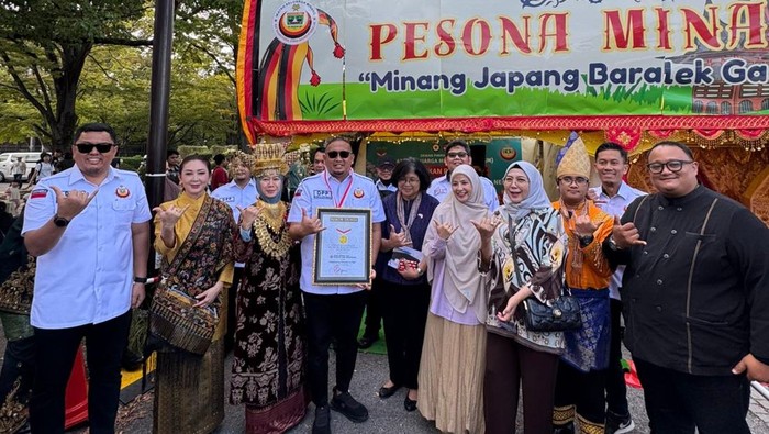 Natasha Rizki: Perempuan yang Membuat Marandang Dunia IKM Rekor MURI di Tokyo!