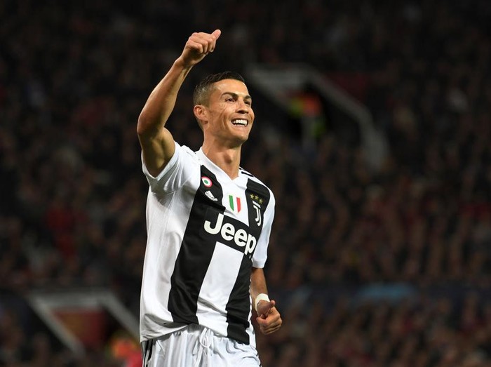 **Cerita Ronaldo Frustrasi pada Sarri Sampai Makan Rumput Lapangan: Kisah di Balik Scudetto 2019/2020**