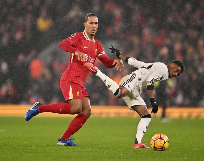 Kapten Liverpool: Van Dijk Siap HadapiMU di Anfield