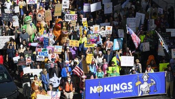 Massa Demo Desak Trump, Kebijakan 'No Kings' Jadi Sorotan