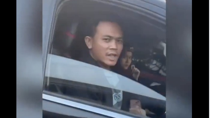 Sopir Pajero Viral Pakai Strobo dan Pelat Dinas Polisi Palsu, Terjaring Polisi!