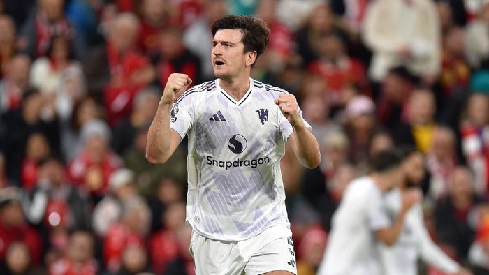Harry Maguire Si 'Kepala Emas', Pahlawan MU di Anfield