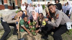Keseruan Siswa SMP di Pekanbaru Tanam Pohon hingga Jajal Helm Tim RAGA – Update 1