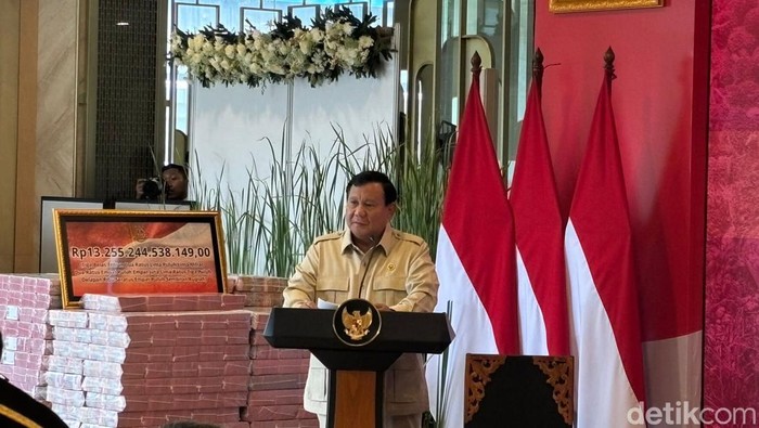 Prabowo Beri 'Pesan' di Depan 'Gunungan' Rp 13 T yang Disita Kejaksaan