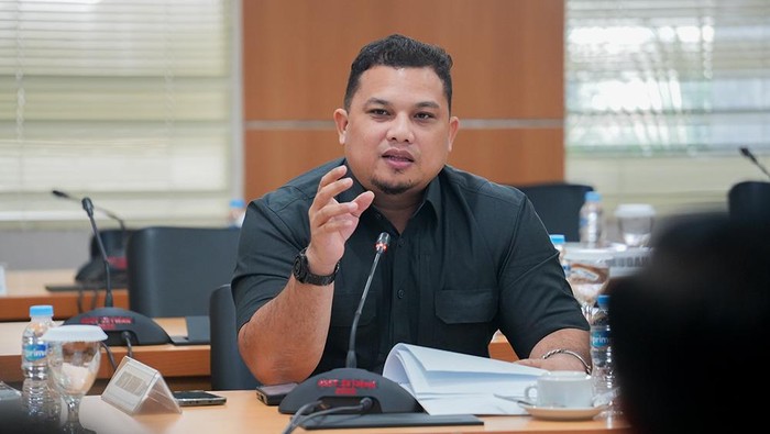 Gerindra Soroti 'Hujan Mikroplastik', Minta DKI Edukasi Warga Soal Bahaya Menakutkan!