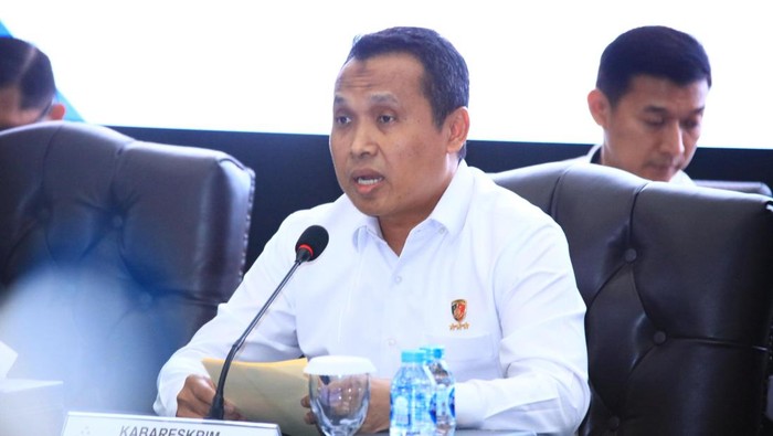 **Kabareskrim Peringatkan Anggota Polri tentang Narkoba: Sanksi Tegas Akan Dilakukan**