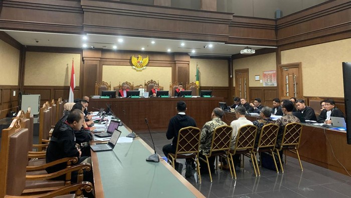 Dalih Menyebut Uang Migor: Hakim Terdakwa Terkesiap!