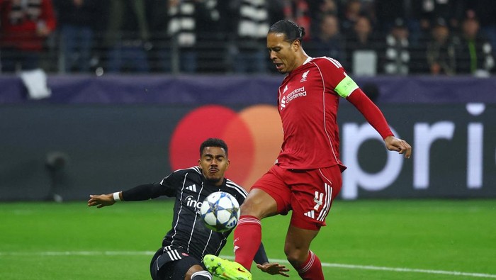 Liverpool di Bawah Tekanan, Kembali ke Jalur Kemenangan, Belum Lega