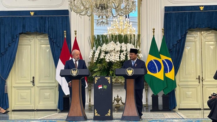 **Presiden Brasil Beri Jersey Nomor 8 ke Prabowo: Simbol Keberuntungan Diplomasi**