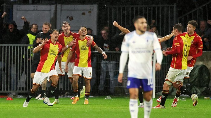 **Go Ahead Eagles Menang 2-1 atas Aston Villa: Dean James dan Komplotan Cetak Sejarah di Liga Europa**