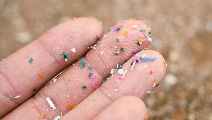 **Dinkes DKI: Mikroplastik dalam Air Hujan Ancam Pasien Diabetes, Risiko Stroke dan Jantung Meningkat**