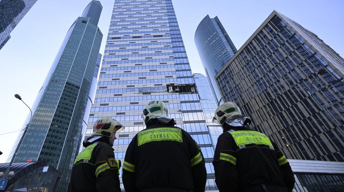 Serangan Drone Ukraina Hantam Apartemen di Moskow, 5 Orang Luka - Update 1