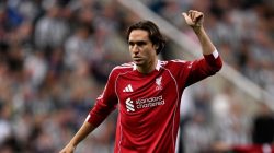 **Chiesa Dianaktirikan Slot, Namun Raup Penghargaan Terbaik Liverpool**