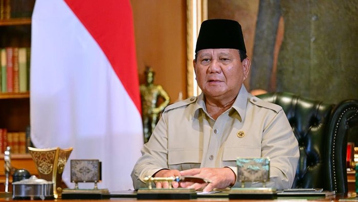 **Prabowo: Santri Bukan Hanya Penjaga Moral Bangsa, tapi Juga Pelopor Kemajuan**