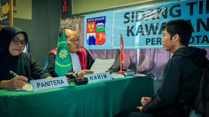 Pemkot Bogor Razia Kawasan Tanpa Rokok, 6 Orang Disanksi Tindak Pidana Ringan - Update 1