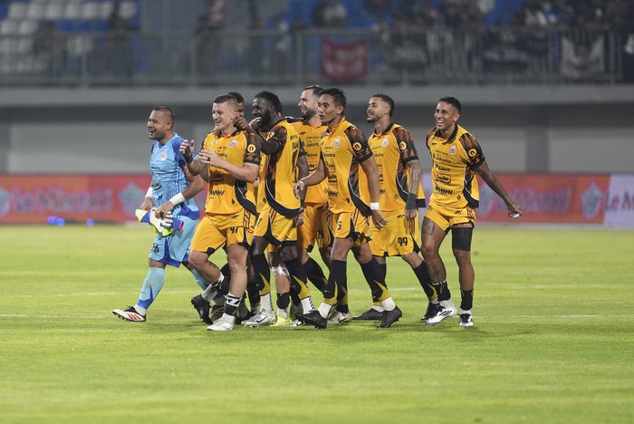**Persija Tembus Papan Atas dengan Kemenangan Beruntun, PR Konsistensi Menanti**