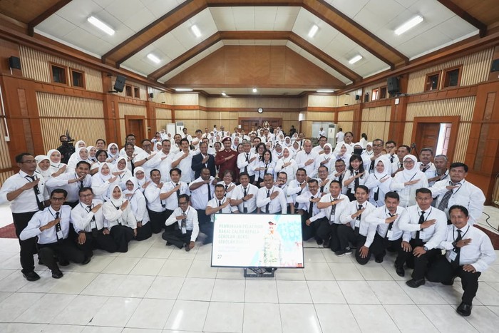 Mensos Resmikan Pelatihan Kepala Sekolah Rakyat, Inovasi Baru untuk Meningkatkan Kualitas Pendidikan di Bandung