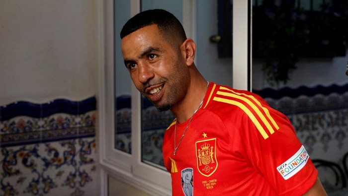 **Respons Bapaknya Yamal Usai Kekalahan di El Clasico: Komentar Menarik dari Mounir Nasraoui**