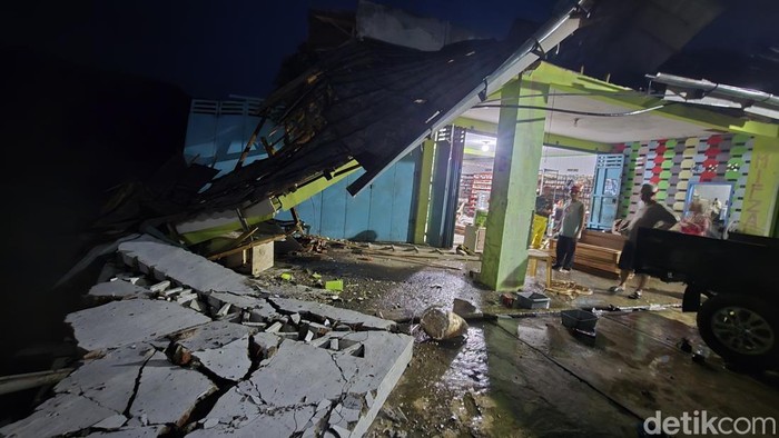 Ribuan Warga Cisolok Sukabumi Terancam Kebanjiran Bandang, Bantuan Darurat Diperlukan!
