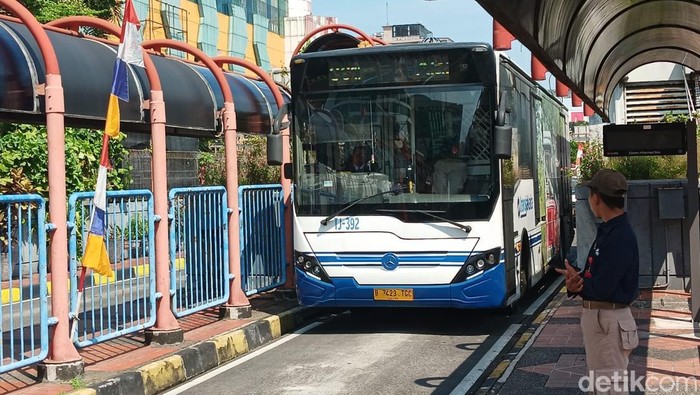 Dishub DKI: Tarif TransJakarta Rp 13.000, Solusi atau Beban Baru?