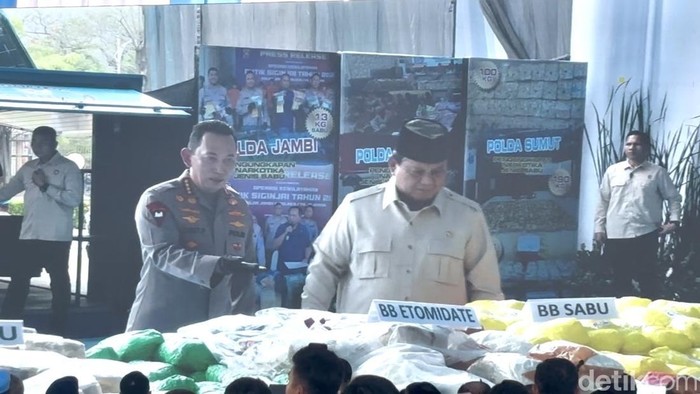Prabowo Subianto Pimpin Pemusnahan 2,1 Ton Narkoba di Mabes Polri, Langkah Tegas Lawan Peredaran Ilegal