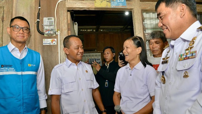 Menteri ESDM Bahlil Minta Daerah Pelosok Wajib Dialiri Listrik, Ini Reaksi Masyarakat!